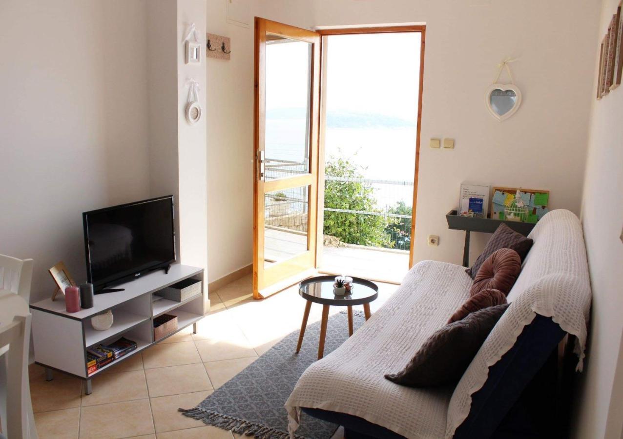 Apartment Lovro *