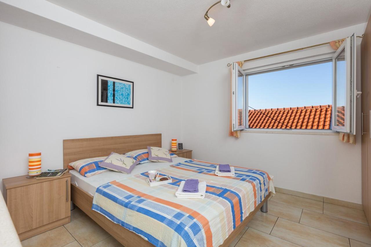 Apartment Lovro