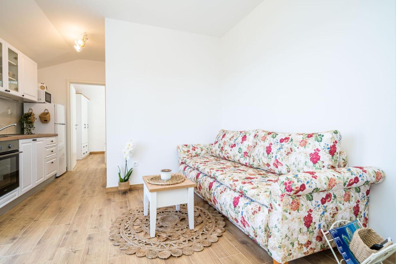 Apartment Lovro *