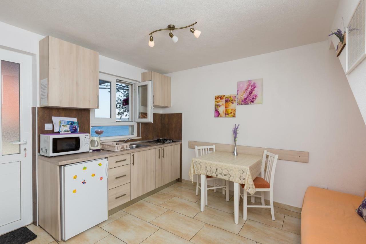 Apartment Lovro *